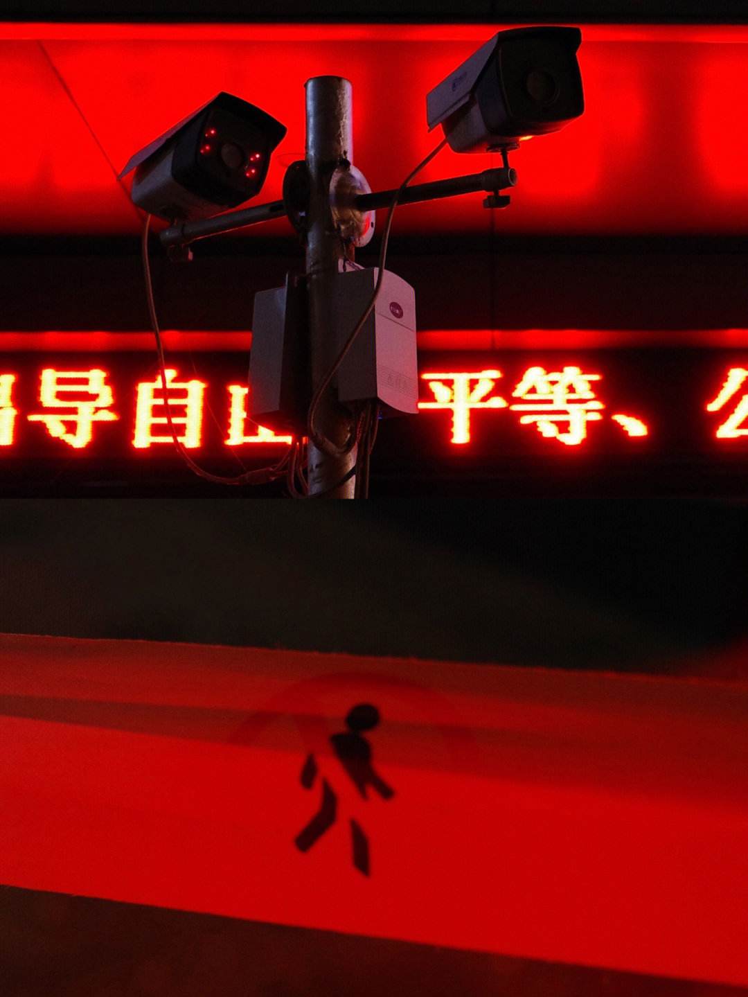 黑皮书手机版二战电影黑皮书
