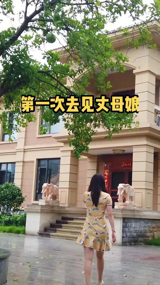 自卑女友游戏安卓版自由度超高的女友养成游戏-第2张图片-太平洋在线下载